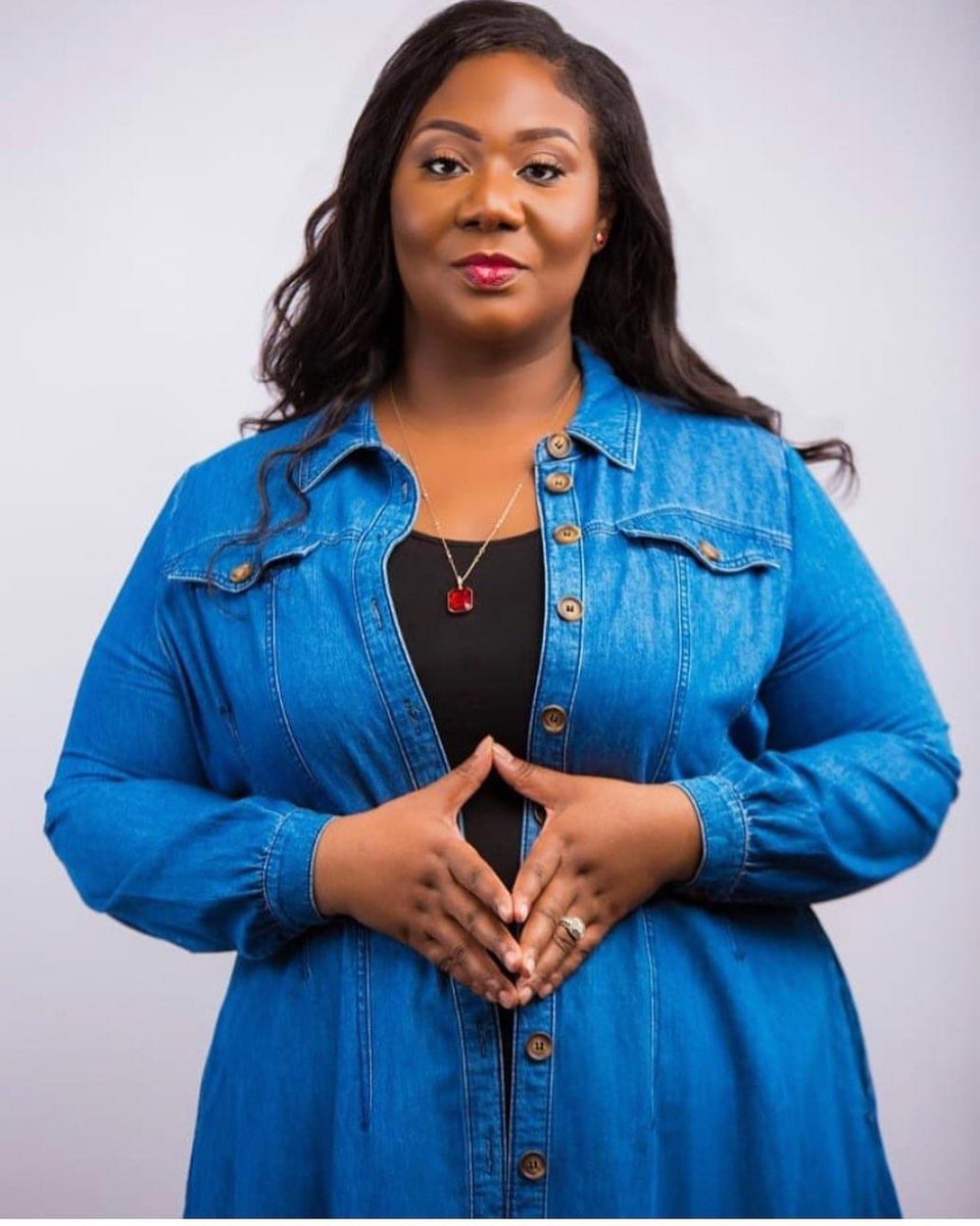 clement_afreh's tweet photo. Happy Birthday @EllaDWKing π₯°β€οΈ
#birthday
#lekunutu #justiceforgijstudents #GoldInsideMeTomorrow https://t.co/4ZGFQ5W4st