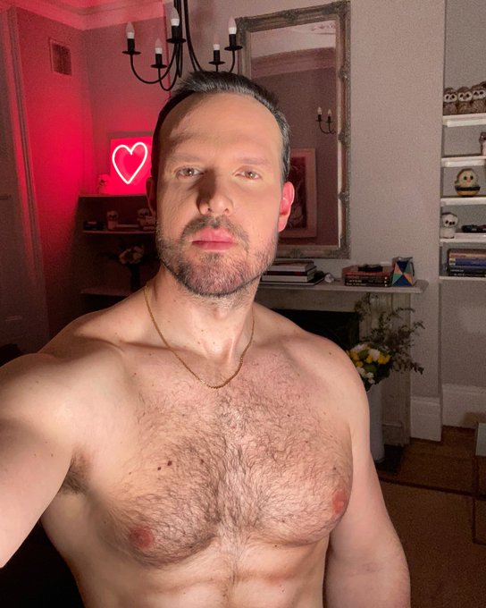 Without make without filter just me in my home ! https://t.co/WlmOgsYfh8