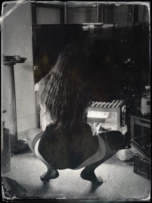 Waiting for my slave to come find me  <3 Domme ~ Fetish ~ Leather  Get in Loser, we're going Domming<a href="/tag/linkinbio"class="tags"><span>#linkinbio</span></a><a href="/tag/thick"class="tags"><span>#thick</span></a><a href="/tag/creator"class="tags"><span>#creator</span></a><a href="/tag/petite"class="tags"><span>#petite</span></a><a href="/tag/newbie"class="tags"><span>#newbie</span></a>