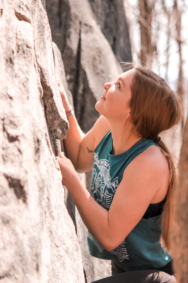 FairMCrossing's tweet photo. OH ALSO, I’m like a big kid climber now 🥰💪🏻 https://t.co/A3t9WnEnz3