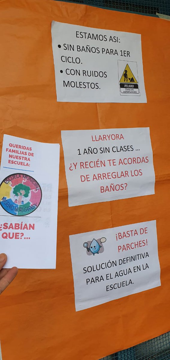 correamarcela29's tweet photo. Llaryora Destruye sistema educativo municipal
#FerreyraNoPIENSA
#LlaryoraPrecariza
#DocentesMunicipalesEnLucha.
@LAVOZcomar @Cadena3Com
@NacionalCordoba 
@580Universidad @radiomitre
@RadioLa5taPata https://t.co/IzPGrxuvbj
