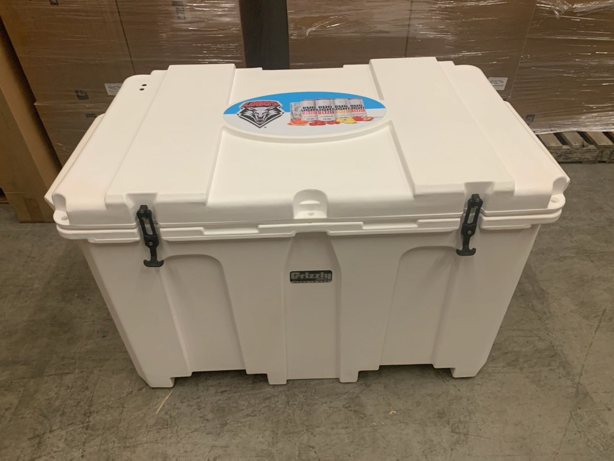 Lobo Nation! Looking to WIN this 500 can <a href="/BudweiserABQ/">PremierDistributing</a> cooler, just in time for <a href="/UNMLoboFB/">New Mexico Football</a> Spring Game! 

To enter, like and retweet this post! Winner will be picked on Friday, April 2nd. 

#GoLobos | #EveryonesALobo