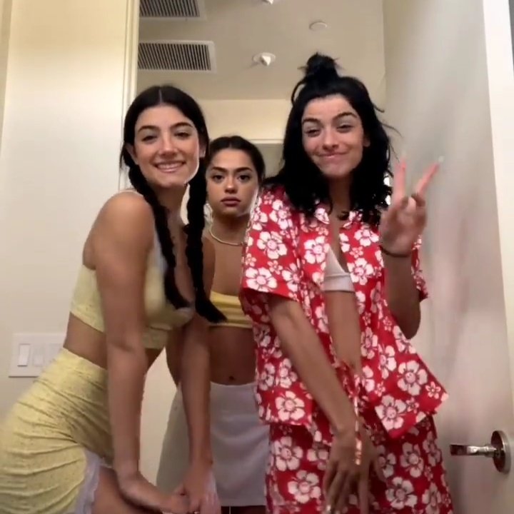 charliarchiv's tweet photo. charli mood. 🥺
@charlidamelio https://t.co/6p82t4sCeu