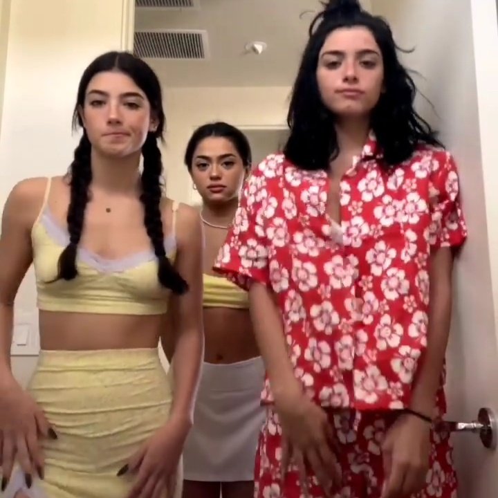 charliarchiv's tweet photo. charli mood. 🥺
@charlidamelio https://t.co/6p82t4sCeu