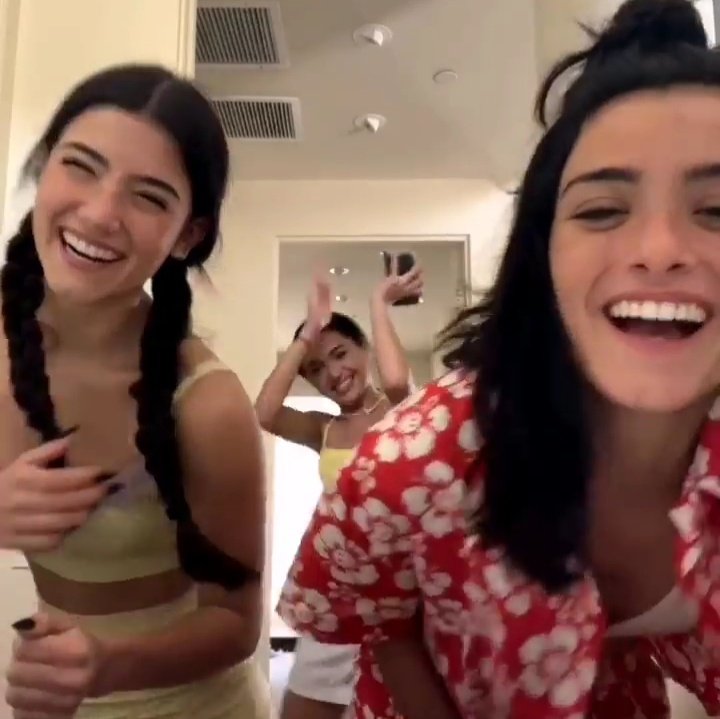 charliarchiv's tweet photo. charli mood. 🥺
@charlidamelio https://t.co/6p82t4sCeu