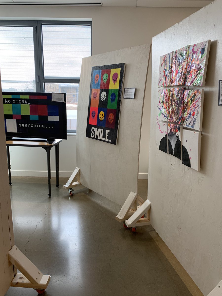 A highlight from today’s senior art exhibition was seeing and hearing student’s talk about identifying with how this student has learned to thrive in the world despite living with the challenges that face her with ADHD <a href="/lyceechicago/">Lycée Français de Chicago</a> #arted
