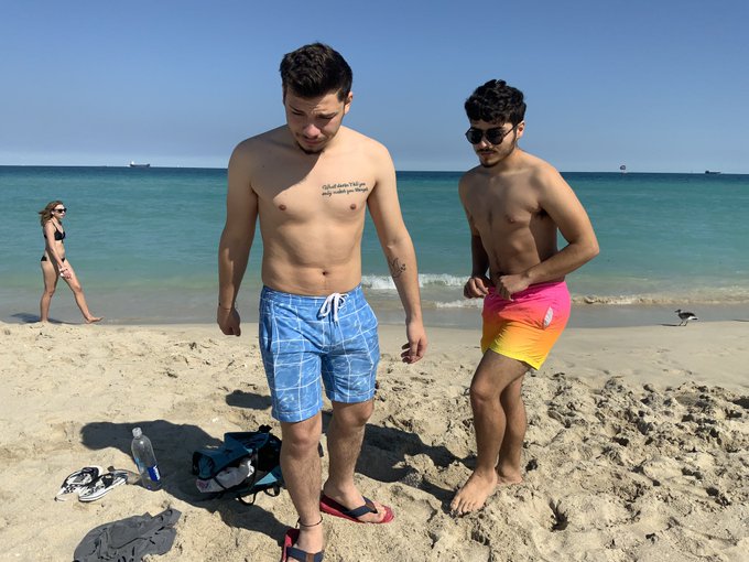 It&rsquo;s the wave 🏝    He said &ldquo; Na I don&rsquo;t need some shades &ldquo; alright then aha https://t.co/g4czxB6LSE