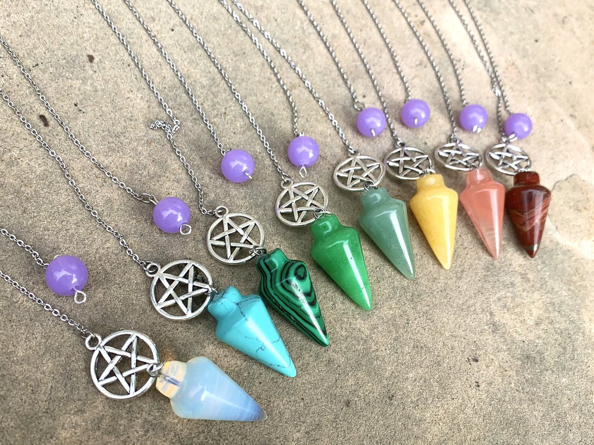 merikuros's tweet photo. ✨~NEW ITEM DROP~✨

I’m extremely excited to announce that I’ve added Pentagram Pendulums to my shop! 😍😍😍

No joke, I spent nearly half a day making these so I hope y’all love them as much as I do! 💕

These witchy babes are only $15 shipped! Link below 🖤 https://t.co/2w4YBLY4ET