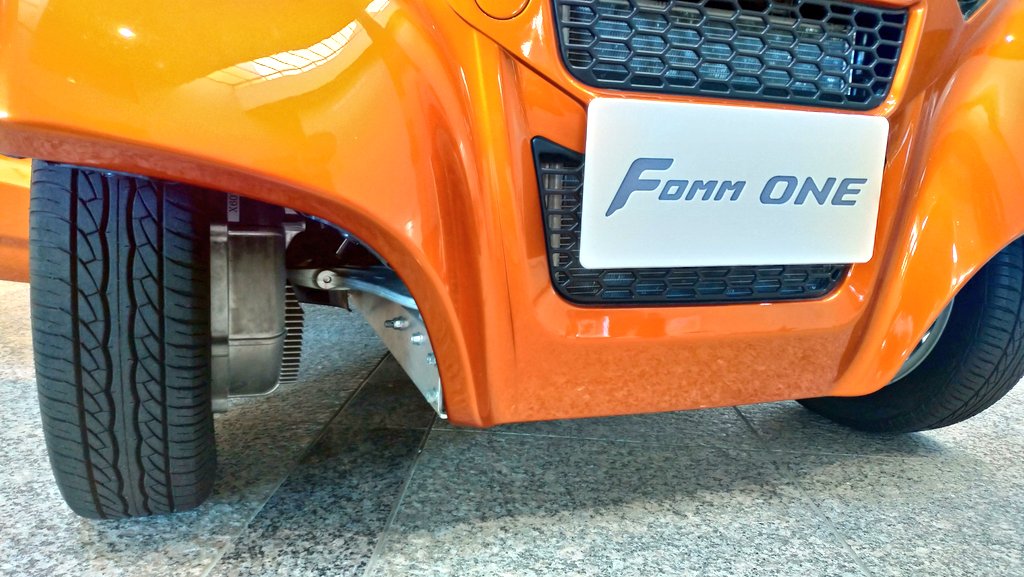 kumamoon_55's tweet photo. 超小型EV『FOMM (フォム)』
#軽EV #小型電気自動車
#Fomm #FommONE #小型EV
4人乗り インホイールモーター
@横須賀市 YRP / 2019.1.26 https://t.co/MaOGgVY2Xj