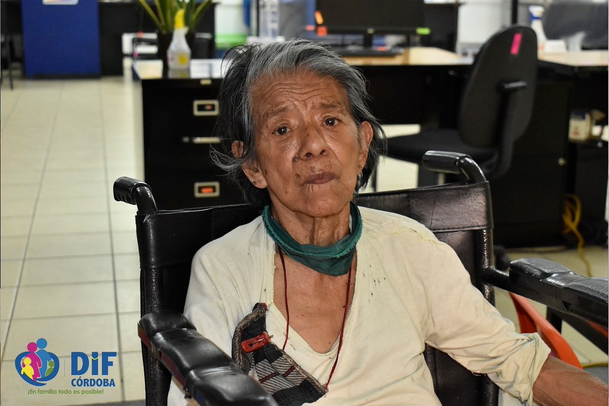 DIFCordoba's tweet photo. ⚠SERVICIO SOCIAL ⚠
El #DIFCórdoba solicita su colaboración para localizar a los familiares de la señora María del Carmen Olmos Morales de 76 años, dice ser de la colonia México.  

Si la identifica favor de comunicarse al 271 197 55 25 o bien 271 187 10 57 Trabajo Social DIF. https://t.co/cKvoxBENmx