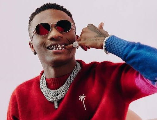 fantaciaga's tweet photo. Please I want to check something 

Retweet 🔁               Like ❤️ 
Starboy Wizkid         Davido OBO https://t.co/AUYCmXtRfs