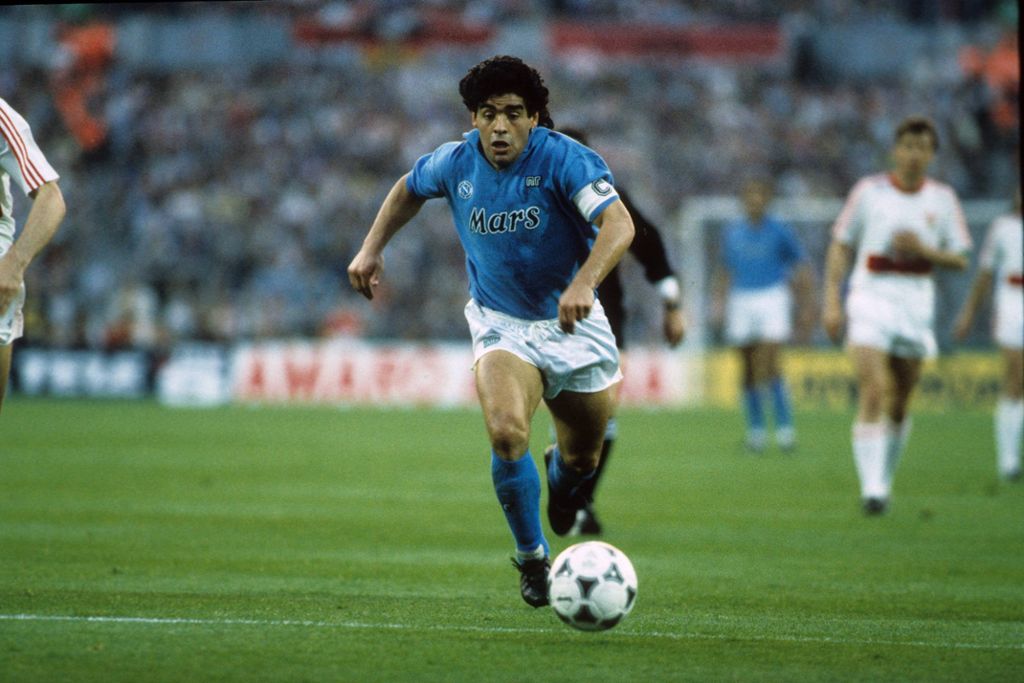 Filmofilofilmu's tweet photo. Diego Maradona 4/5
Diego was as Italian say in soccer fantasista'. He's more than just a football star: 
in Naples he's worshipped as Jesus. 
@asifkapadia did a tremendous job presenting Diego's career, life, accomplishments and fears in just 120 minutes. #elpibedeoro
#doctuesday https://t.co/fwnm43oaGU