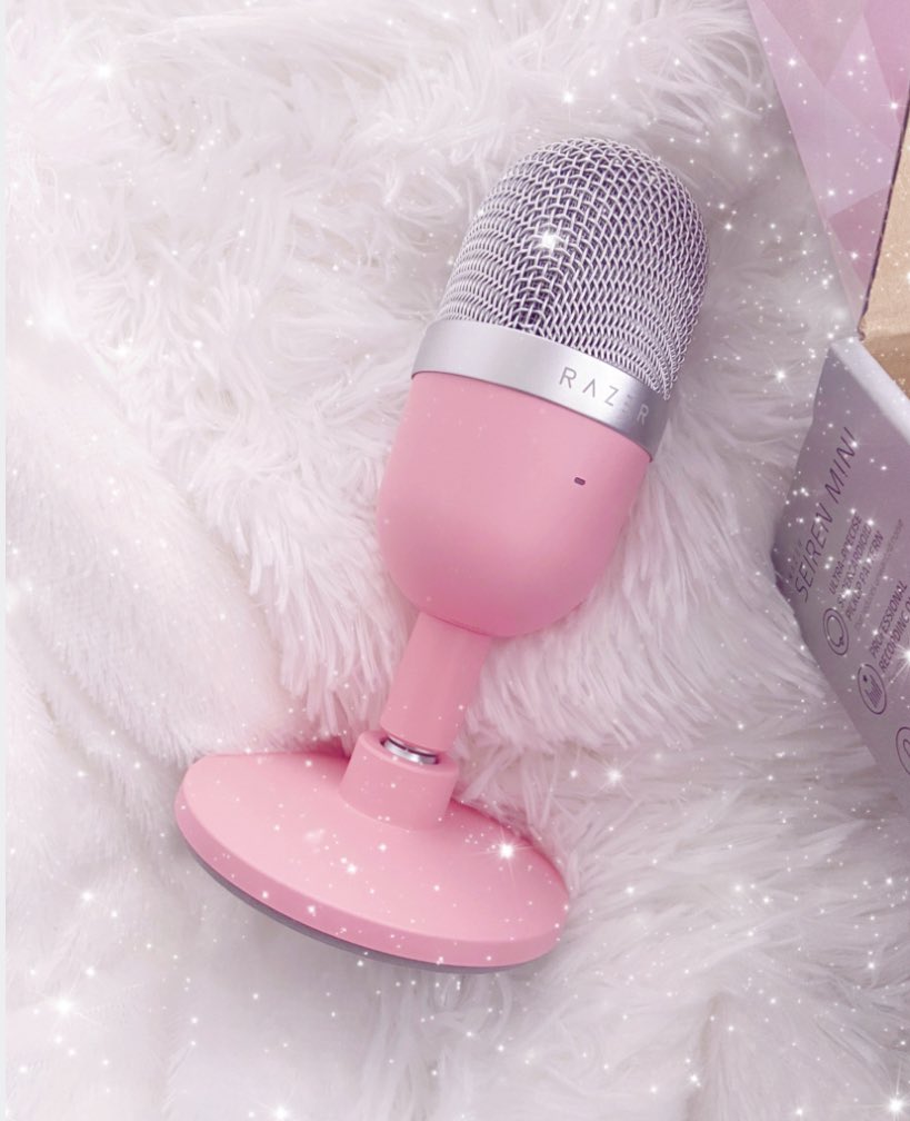 lunaaluvbug's tweet photo. Hi things for my pc set up are arriving and I’m freaking out bc I’m so excited!!💗💕🌸🐣💓 https://t.co/c7suEXugI9