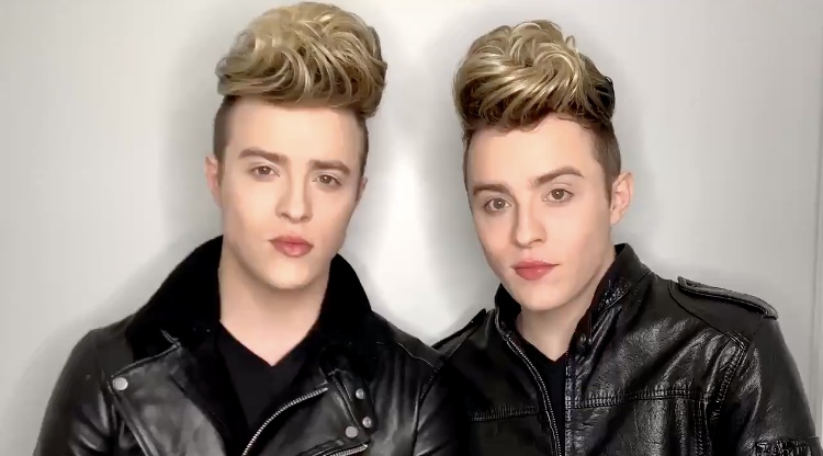 goss_ie's tweet photo. Jedward announce they’re shaving off their quiffs for a very special reason https://t.co/AGddgqIrx5 https://t.co/EtHYTW5tHP