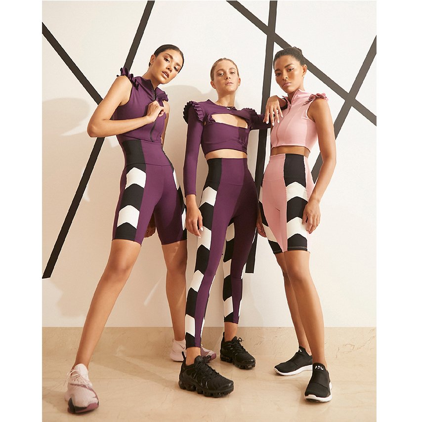 inspanishmgz's tweet photo. Reflexión by Port De Bras
Pulsa https://t.co/LMbLhG3Vz3

Diseño #PortDeBras
@titinapenzini #activeapparel #activewear #fitness #equinefashion #style #Fashion #model #spanishinfluential https://t.co/XP2W6YQLgR