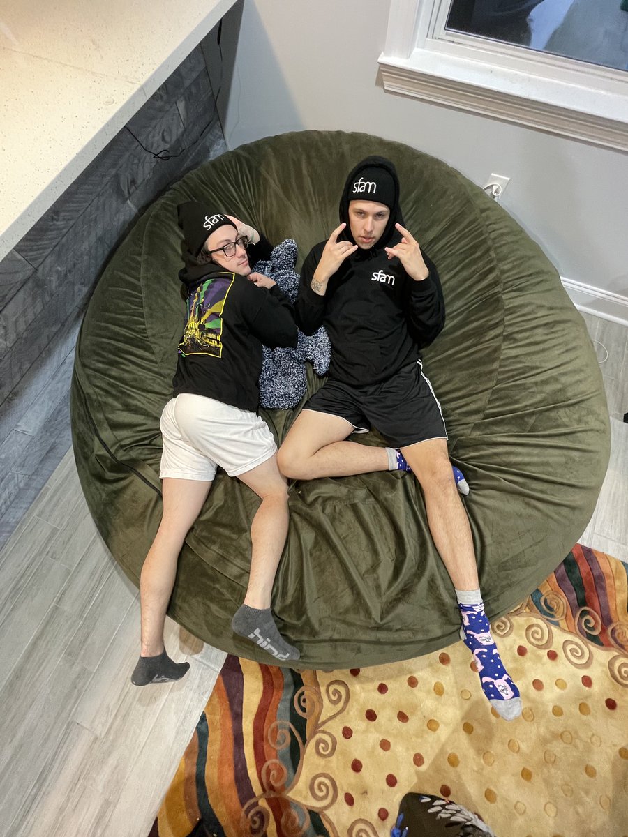 sfam_official's tweet photo. all merch is shipped. we ended up getting some extra so hit the link below to cop it while u can. if u cop some jacob will send u his booty workout https://t.co/TvE5tXhG1L