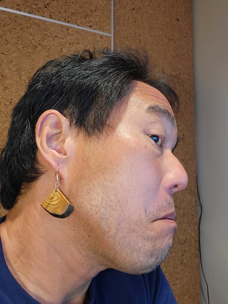 martyyu's tweet photo. Some sweet-ass handmade jewelry by @Anthony31731530 https://t.co/2ZcObpjSb3