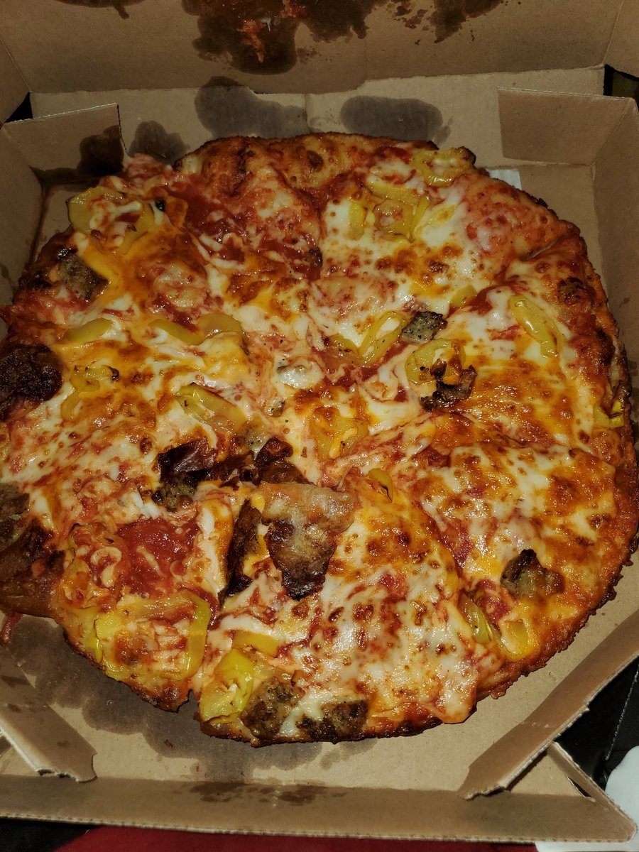2ShawtyRing's tweet photo. #DominoesPizza @dominos this cant be what i ordered https://t.co/5XFSygsIn1