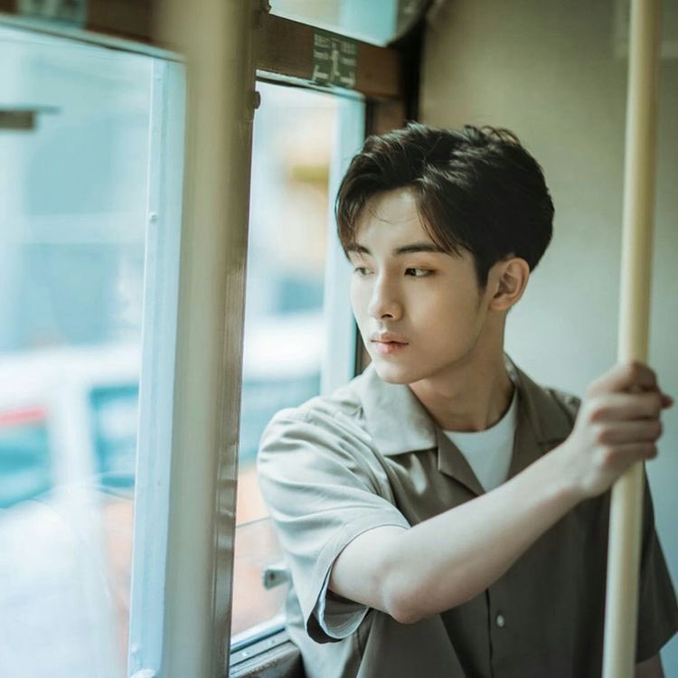 stqk_'s tweet image. แย่จัง ที่สถานีรถไฟหัวลำโพงไม่มีคนแบบแกว่ะ