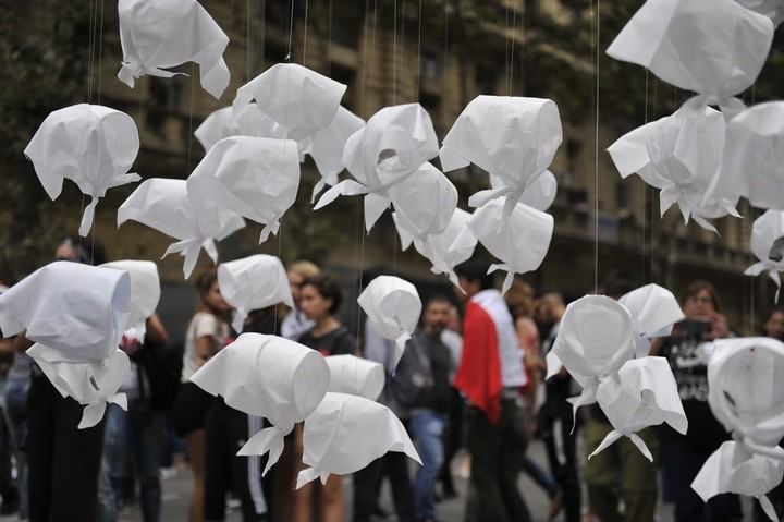 MatiMow's tweet photo. Por la memoria de los 30.000 desaparecidos 
#NuncaMas https://t.co/pnOnPoR1GU