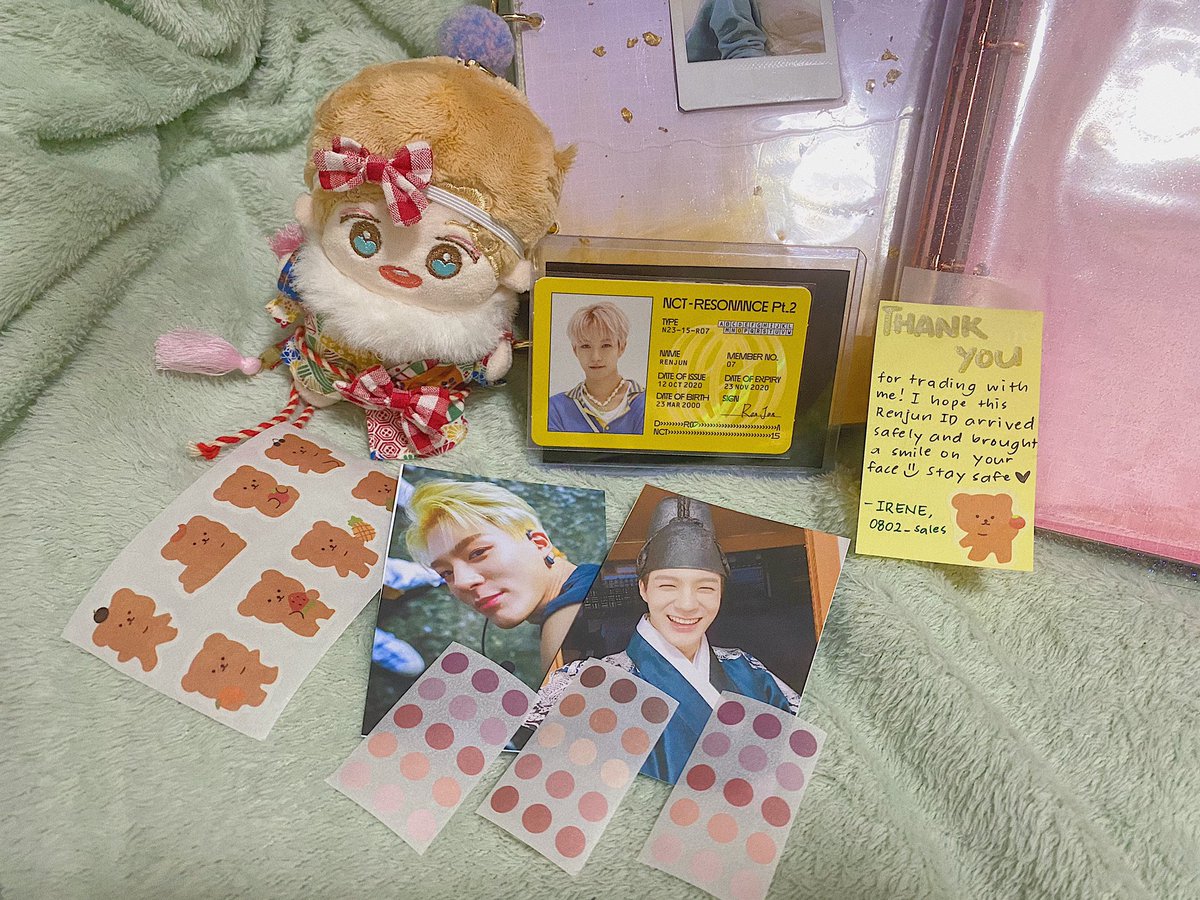 fairyzerose's tweet photo. this is a super late post but thank you for bringing renjun home π₯Ίπ€ @0802_sales the freebies are super cute !! https://t.co/1T5qFqxVjt
