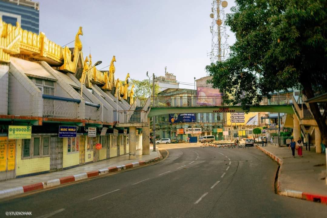 MaySandarMyint4's tweet photo. Silent protest strike against Military Coup
in Yangon. 

SILENCE REVOLUTION

#WhatsHappeningInMyanmar
#Mar24Coup https://t.co/j5pQqDyRww