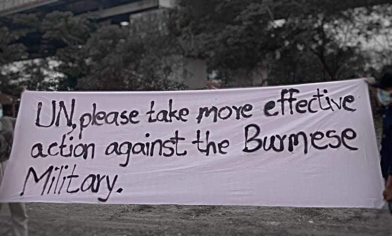 Byun_Sori6104's tweet photo. SILENCE REVOLUTION 

Requesting to the World by the youths in MawLaMyine,Mon State!!!

#WhatsHappeningInMyanmar
#Mar24SilenceStrike https://t.co/FaRZMWfMxl
