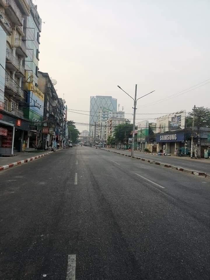 Sandar03803545's tweet photo. SILENCE REVOLUTION
#WhatsHappeningInMyanmar
#Mar24SilenceStrike https://t.co/jcfGqVW7KQ