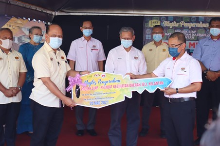 Cawangan Kerja Kesihatan Jkr Malaysia On Twitter Projek Pembinaan Pjbt Kesihatan Daerah Jeli Kelantan Telah Berjaya Siap Serah Secara 3 Dlm 1 Dgn Menggunakan Rekabentuk Pkd Seri Iskandar Perak Penyerahan Disempurnakan Oleh