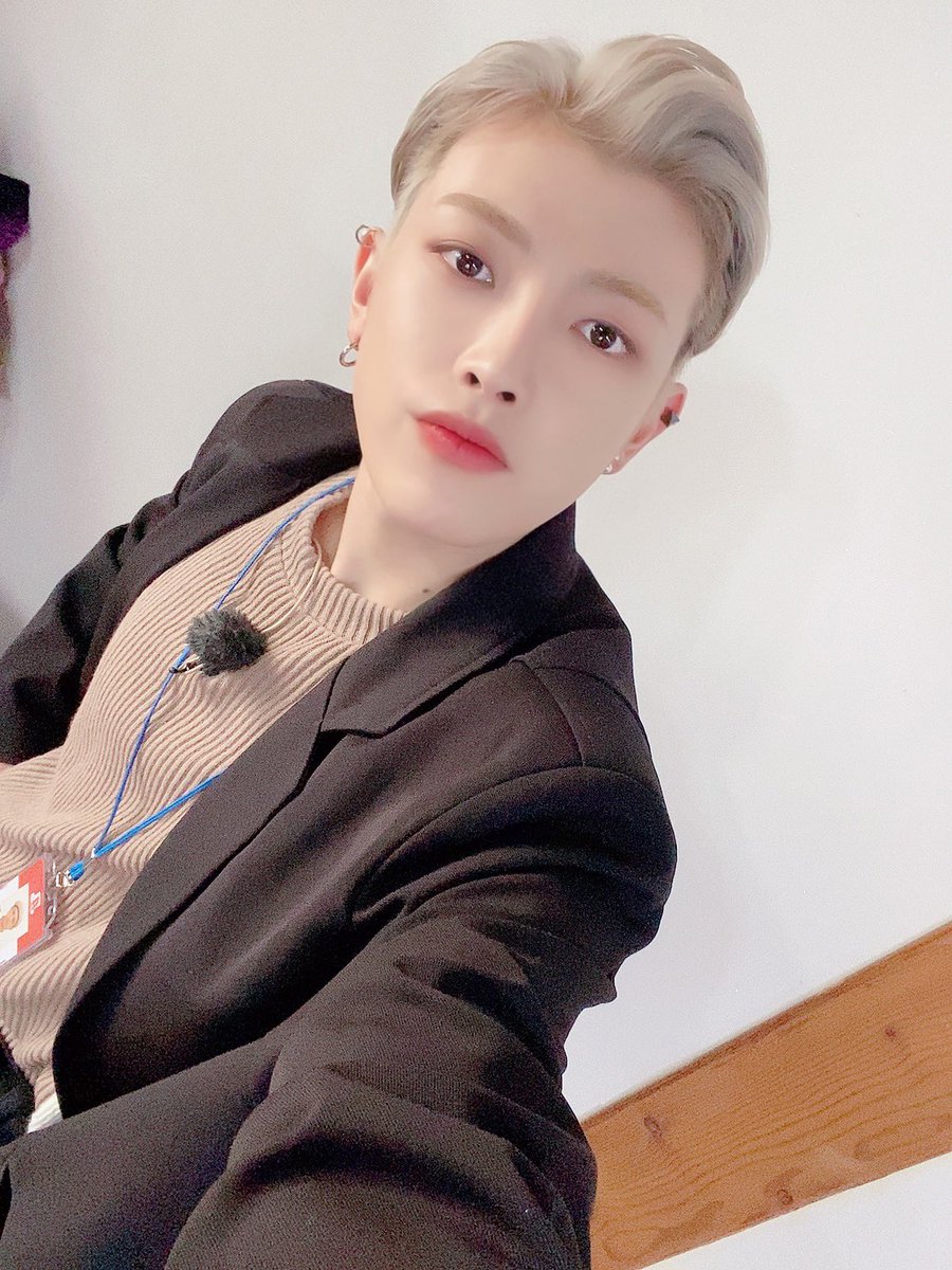 ATEEZofficial's tweet photo. [#홍중] 😘😘😘
#ATEEZ #에이티즈 https://t.co/JWXgAIqKty