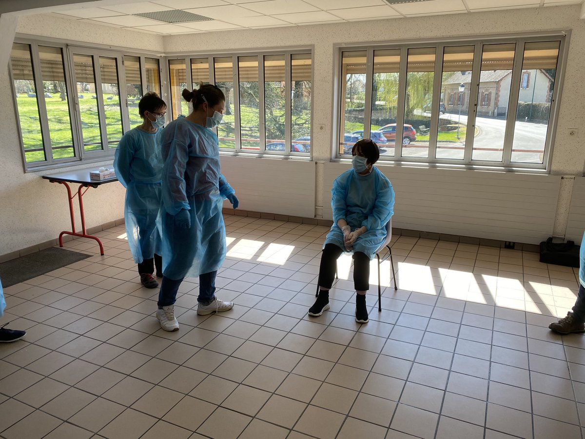 valcherservices's tweet photo. Lancement des #formations #PRAP2S pour les intervenantes de @valcherservices avec AGST FORMATION. #prévention #prp https://t.co/LpwoDwHRz0