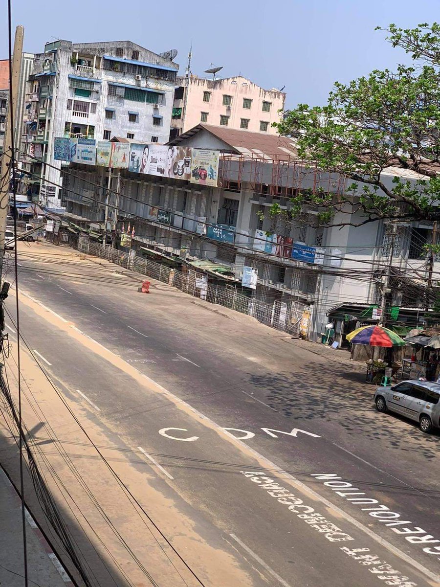 heungburma's tweet photo. Nation wide SILENT STRIKE in Hledan, Yangon today 10:45AM

SILENCE REVOLUTION 

#WhatsHappeningInMyanmar
#Mar24SilenceStrike https://t.co/kgsf0Ro08v