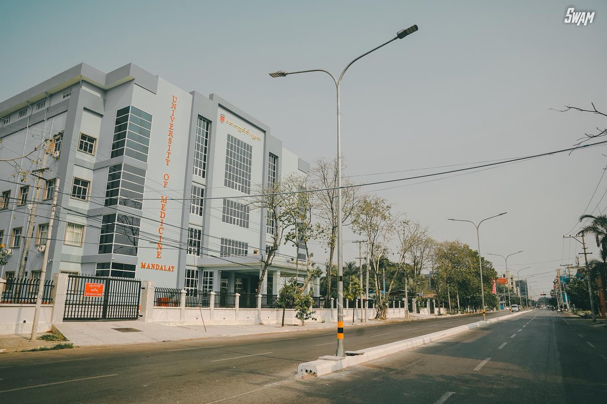 Rukh98's tweet photo. Today,streets of Mandalay are clear with all businesses close.We rule our cities and we could shut down them anytime we want.
March 24
#Silent_Strike
#WhatsHappeningInMyanmar
#တည်ငြိမ်ခြင်းမဟုတ်တဲ့တိတ်ဆိတ်ခြင်း
#OurCityOurRuleOurWill
#RejectMilitaryRule https://t.co/3u0tgfIEwb