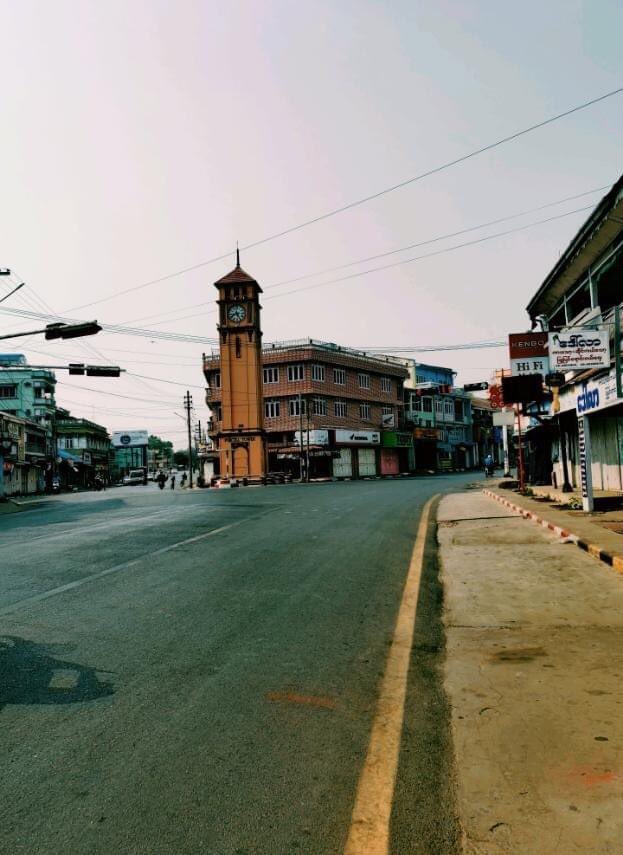 ပြင်ဦးလွင်မြို့နယ်၊ မြို့မဈေး ကြီးအပါဝင် ဆိုင်ခန်းများ၊ မတ်လ ၂၄ ရက် စစ်အာဏာရှင်ဆန့်ကျင်ရေး အသံတိတ်သပိတ် 
(ပေးပို့သူ - CJ)