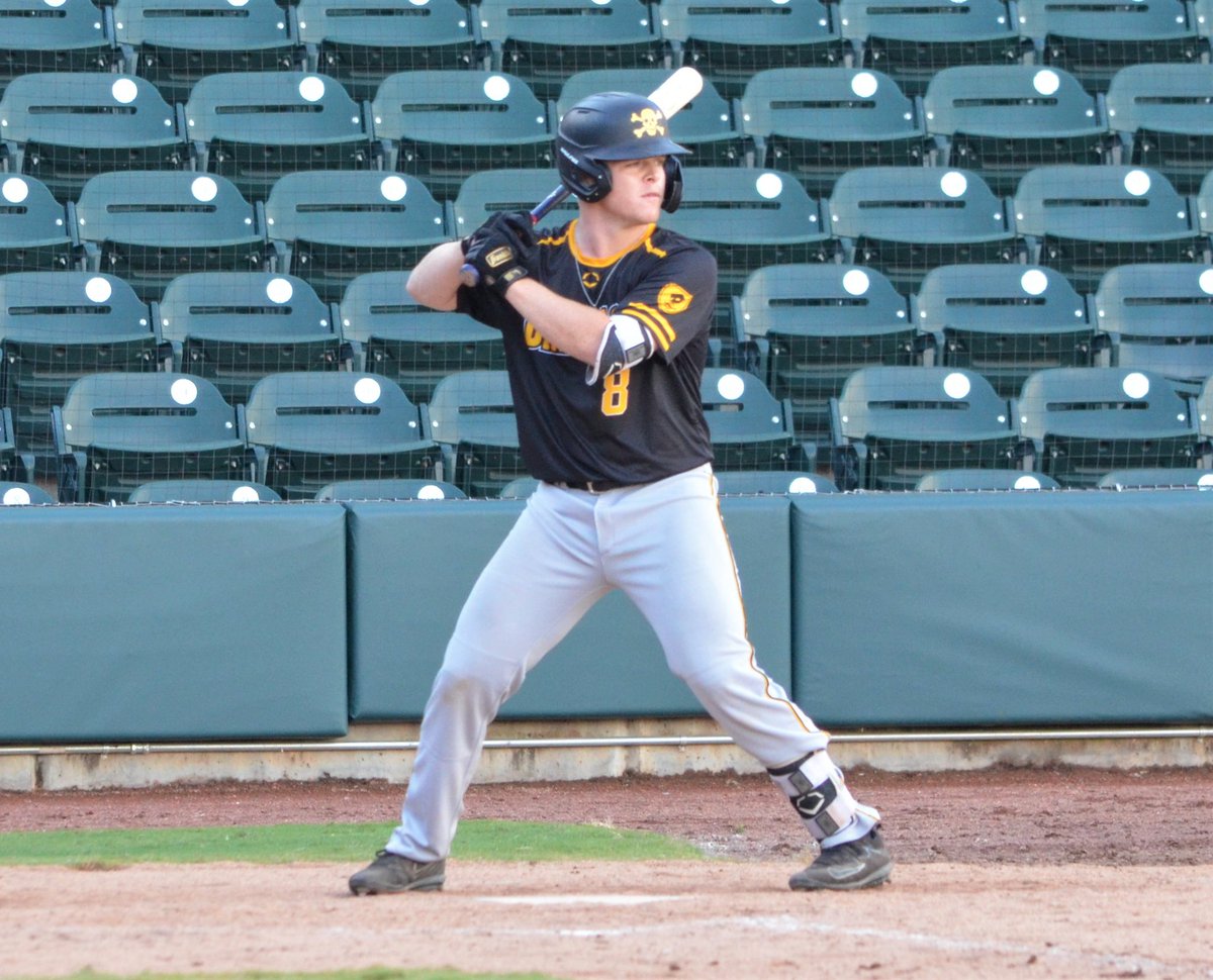 _thedirtbags's tweet photo. #TwoWayTuesday

2021 Hunter Hill (Uwharrie Charter Academy INF/RHP. Asheboro, NC)

⚔️ NC Wesleyan Signee

“Hunter is a legit 2-way that I think can hit middle of the order and pitch on the weekends in college. He’s a team guy with a fiery competitive edge.” - ☠️ @J_WalkerBB https://t.co/P0ZEfxHxzS