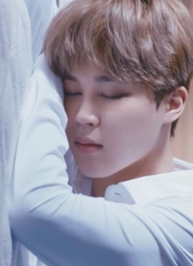 pjmngallery's tweet photo. angels do exist and park jimin is the living proof https://t.co/QdUyGnbqYe