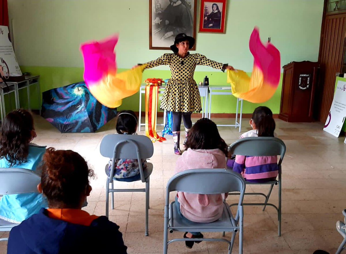 mishelmanchenok's tweet photo. #Quito📍1er. Taller de empoderamiento y conexión femenina para niñas y adolescentes en situación de extrema vulnerabilidad, articulado entre @InclusionEc #GrupoCID @EmpoderarteCorp 

Hoy participaron las niñas de la Unidad #MercedesDeJesúsMolina

#ViveMujer2021💜

@TaianoVicente2 https://t.co/6BXKT01qTM