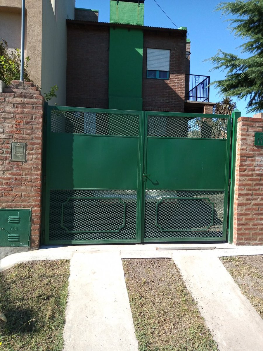 region20_arg's tweet photo. 👉 Portón de 2 hojas
👉 2 mts por 1.4mts cada una.
👉 En muy buen estado
👉 $24.999
👉 Está en #Tandil

Contactá al vendedor: https://t.co/V3RauMjH8E https://t.co/Ho6ZeYSslf