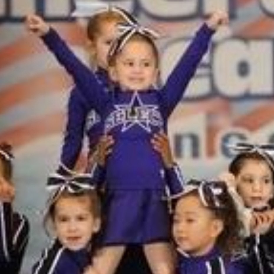 vanessammoore's tweet photo. Today was Laurens last cheer competition ever😭😭brb dying a little inside....... https://t.co/IHCJrKbUPb