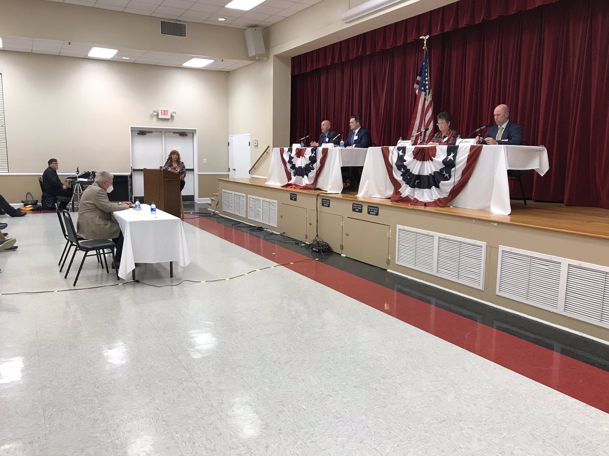 cherringtonwdam's tweet photo. The 4 candidates running for mayor of Petal took part in a forum Tuesday night at the Petal Civic Center. It was hosted by the Petal Area Chamber of Commerce. They answered questions about traffic issues, downtown revitalization and goals for their first 90 days in office. https://t.co/KVHZEVnTL6