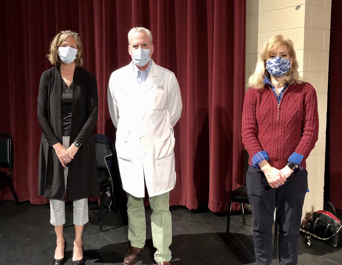 fgrant86's tweet photo. Congratulations to the @GHS  2021 PLTW Biomed White Coat Recipients!   Special thanks to Aurora Medical Center in Grafton for  sponsoring the event. Thank you Dr. Tisol, Sue Meurer and Carla LaFever from Aurora for your participation in the ceremony. #Classof2021 https://t.co/7CTP164T3v