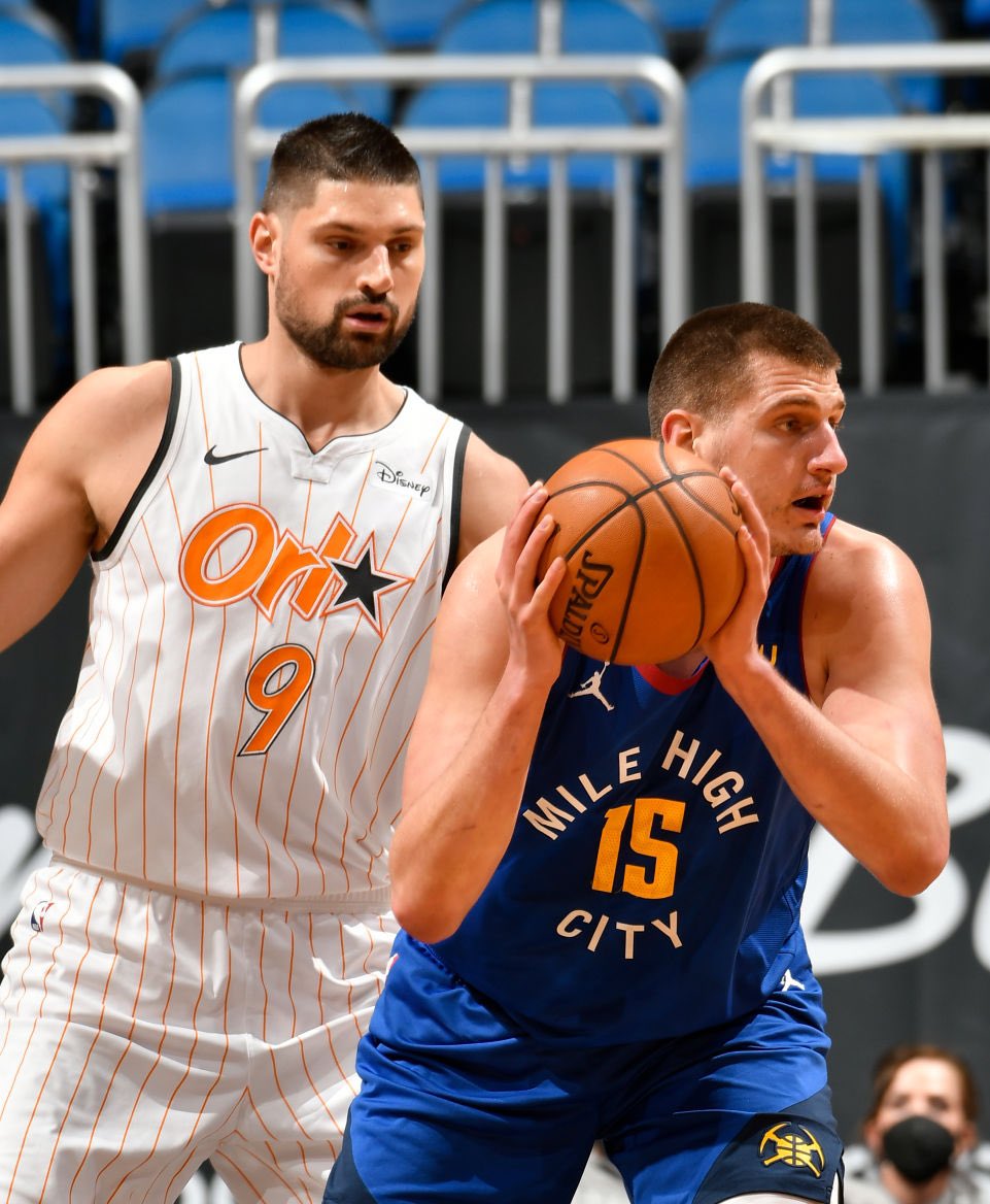 TheDunkCentral's tweet photo. Nikola Jokic tonight: 

28 points 
15 rebounds 
10 assists 
2 steals 
11/17 FG

🃏 https://t.co/VGmhfnOOZJ