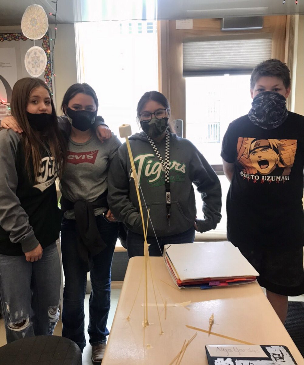 CprineScience's tweet photo. Starting off our engineering unit with a marshmallow tower challenge. #LMS https://t.co/3U0E4HAQ7F