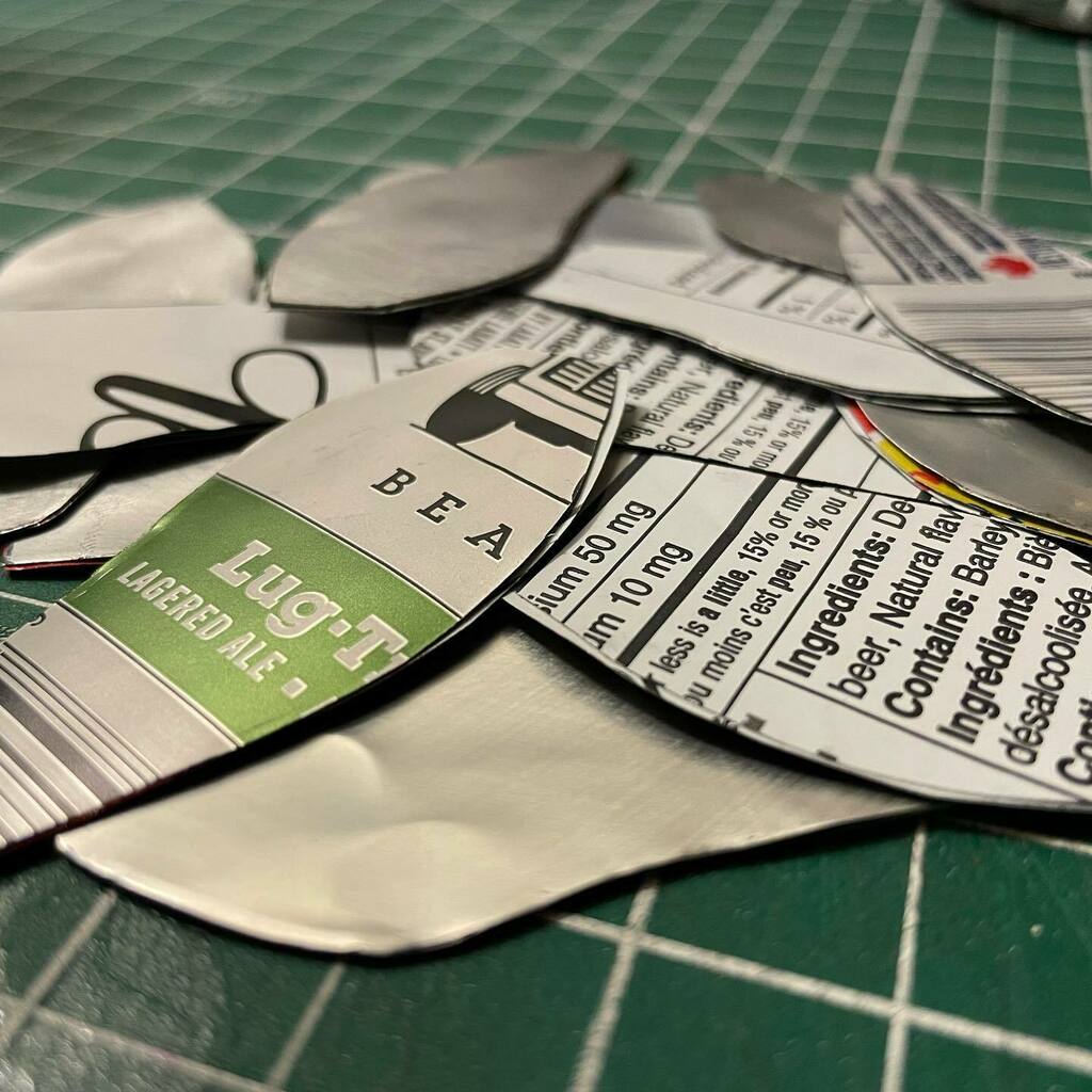 A_Lindfield's tweet photo. Making some beer can lures. #fishing #luremaking #lures #create #handmade #handmadelures #fishinglures https://t.co/j5MdrXvQQp https://t.co/9GySDmQAfN