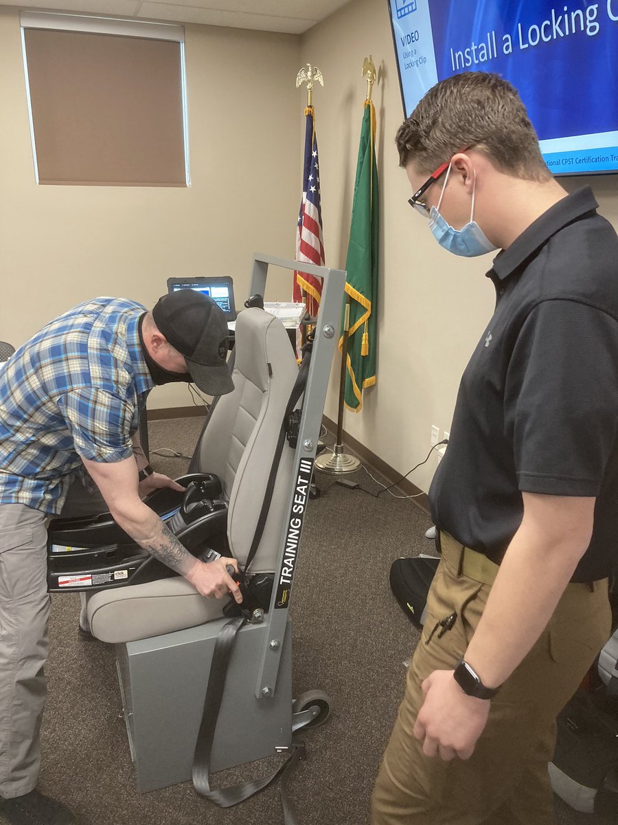 wspd6pio's tweet photo. Thanks to Quincy PD @PdQuincy for hosting the #ChildPassengerSeatTech class. We have been learning &amp; having fun. Troopers Matthews &amp; Palmer learning  the safest &amp; correct positions and adjustments for all types of car seats which carry our precious cargo. https://t.co/DVcqILkB3E