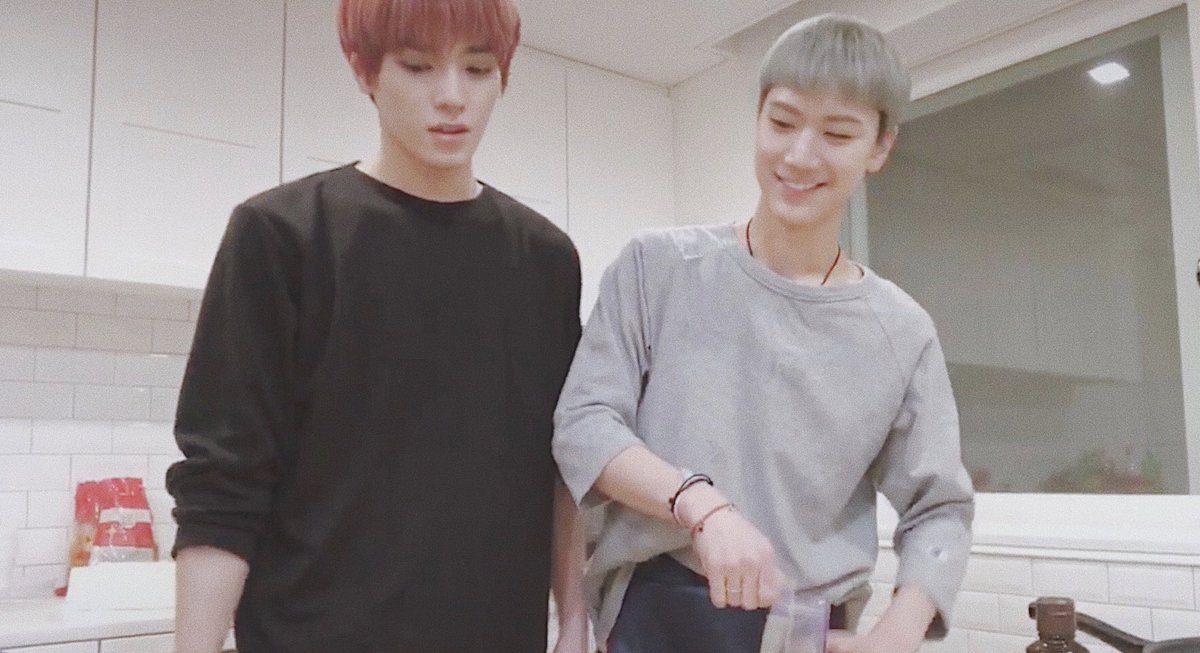 ywnpsk's tweet photo. ขาดหวานยังพอทนได้ ขาดเทอล์ไปพี่แย่แน่เลย 

#Taeten https://t.co/rk3OPrfdA7