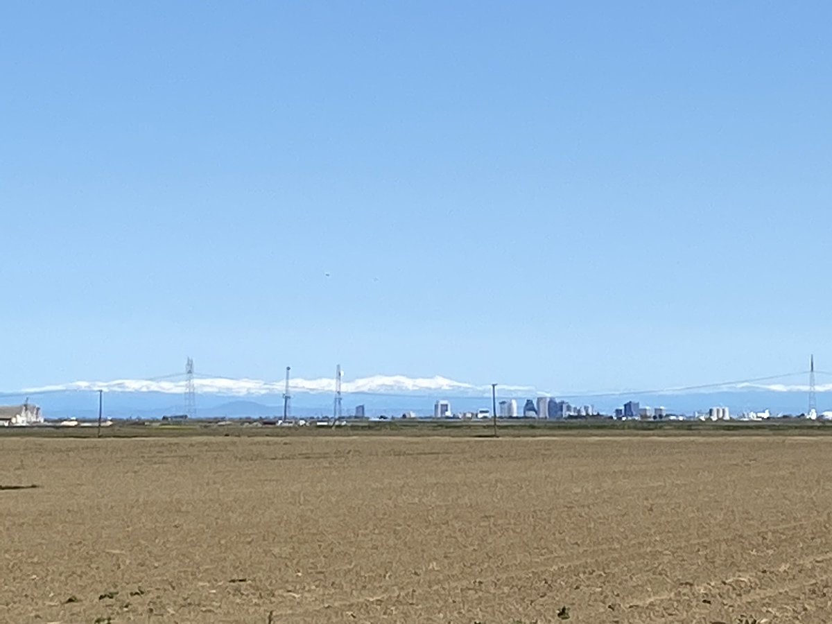 cwp_1's tweet photo. Fresh coat of paint on the Sierras https://t.co/ORKO0e2fML