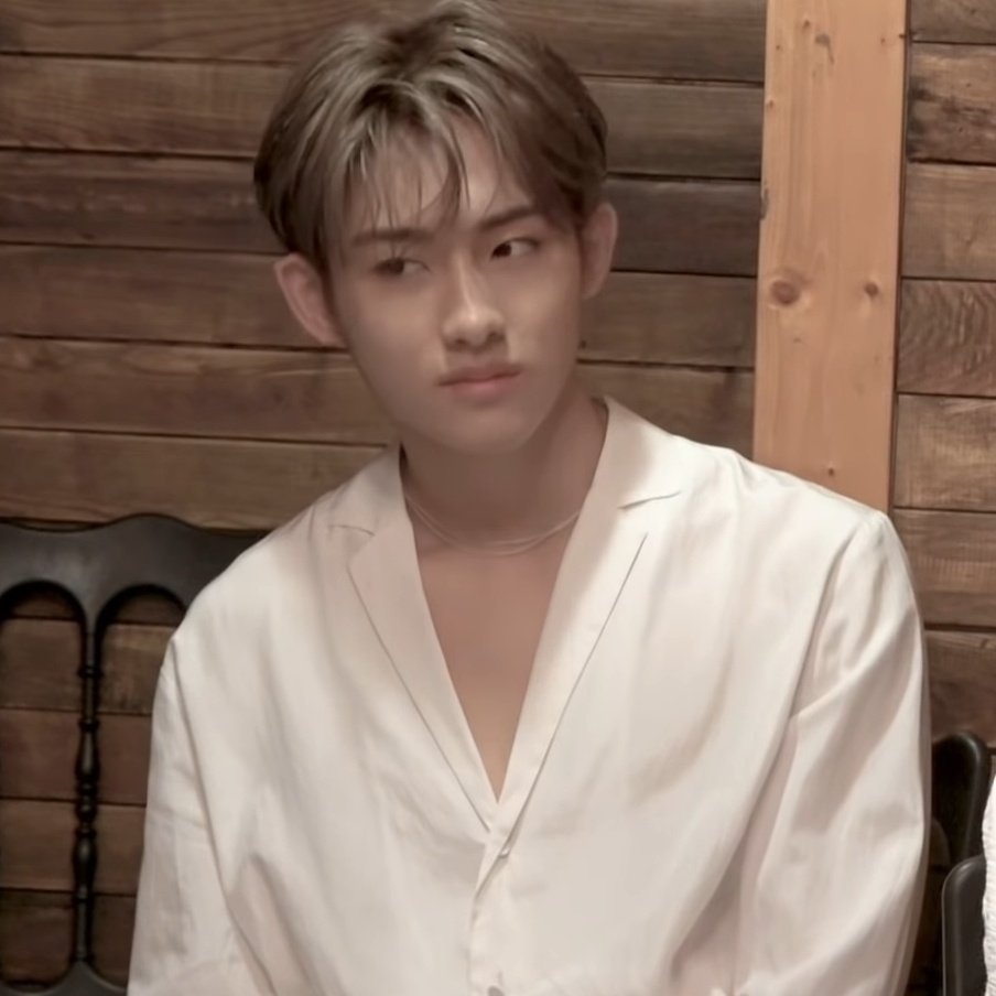 winwinstuff's tweet photo. winwin's priceless reaction

#윈윈 #winwin ☁️ https://t.co/90Ch9kbQ9x
