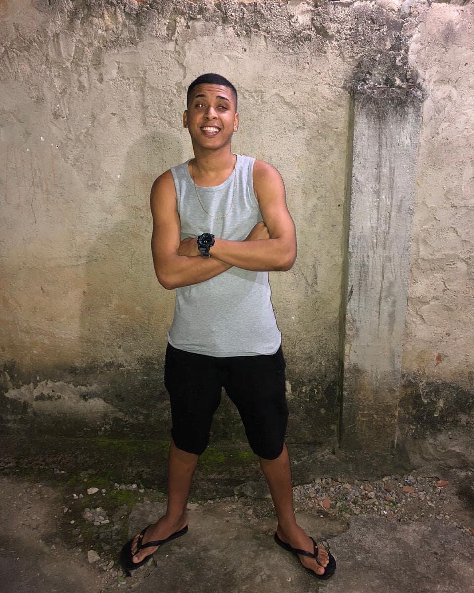 WendellSant00S's tweet photo. Tem coisas que Deus dá para a gente aprender. E tem coisas que Deus só dá quando a gente aprende. 💭💪🏾😇😉🙏🏾☝🏾🙌🏾
#Fuui😴😘✌🏾 https://t.co/2zZTn5mpfF