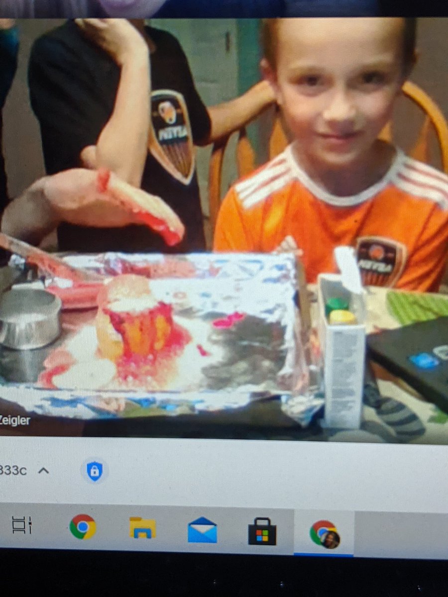 DavisN206's tweet photo. Conewago knows how to think outside of the box to make sure we had our annual STEM night! We had a blast thinking, designing, building, coding, and completing science experiments! @BriannaRWeaver @OBRIENM_CONPRIN
#NESDtdbc #NESDcodes https://t.co/y6OpyDsFUF